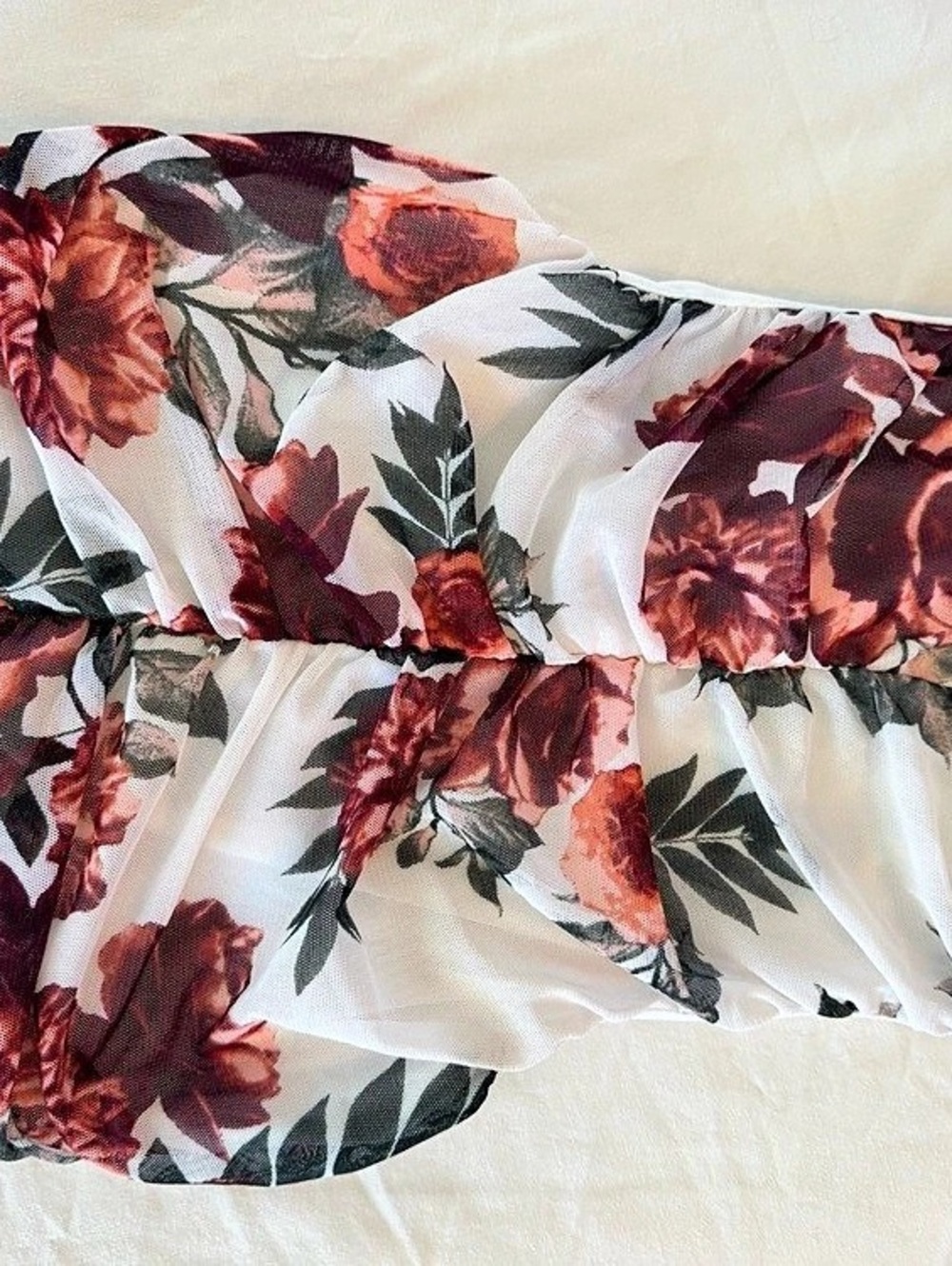 Charlotte Russe Floral Cropped Top Size Medium Red & White